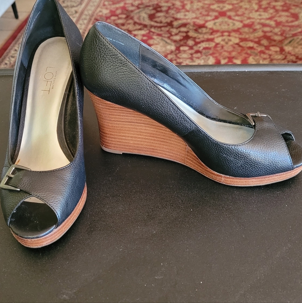 Black Wedge Platform shoes